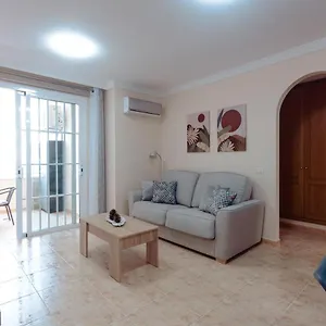 https://acogedor-apartamento-de-66m2-con-garaje-gratuito.tenerifehoteles.net