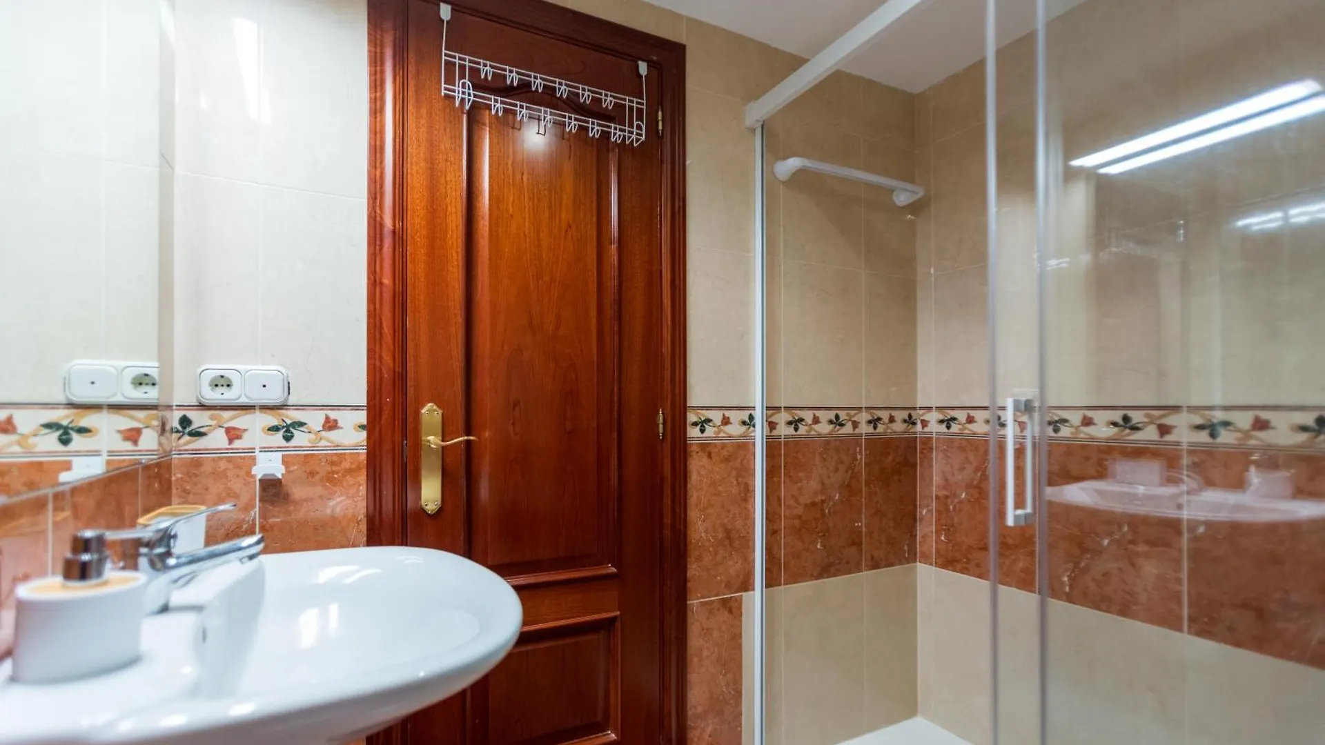 Bonito Apartamento En Primera Linea De Playa Estepona Apartment