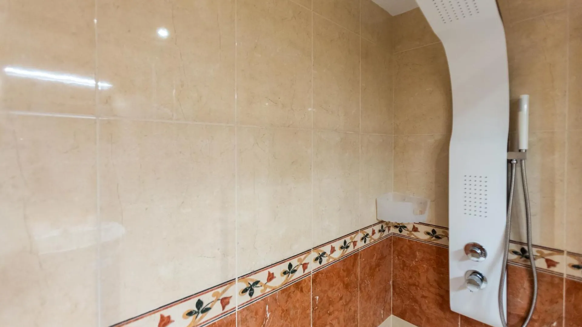 Bonito Apartamento En Primera Linea De Playa Estepona