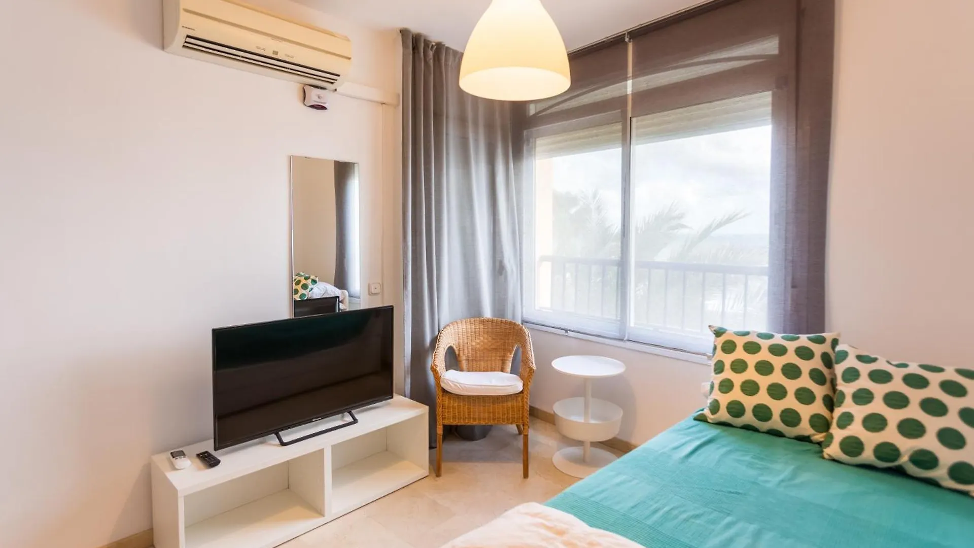 Apartment Bonito Apartamento En Primera Linea De Playa Estepona Spain
